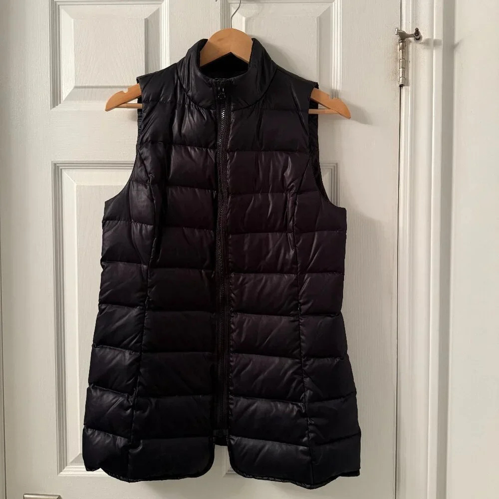 NEW Black  Down Filled Vest, Roots, US S - Picture 4 of 7